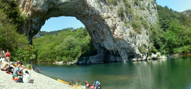 kayaking and canoeing trips in the Ardeche picture